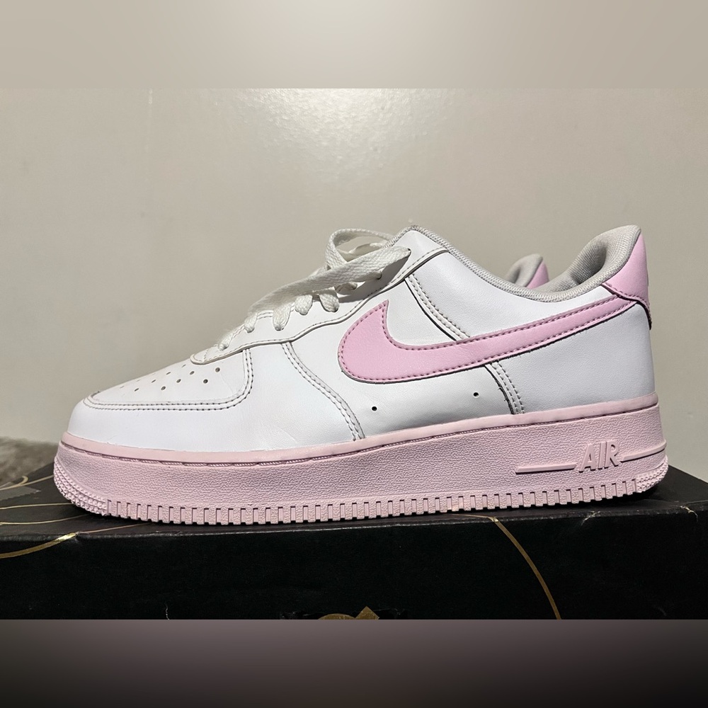 2020 Men's Nike Air Force One Low Pink Foam White Size 9 Used Rare NDS